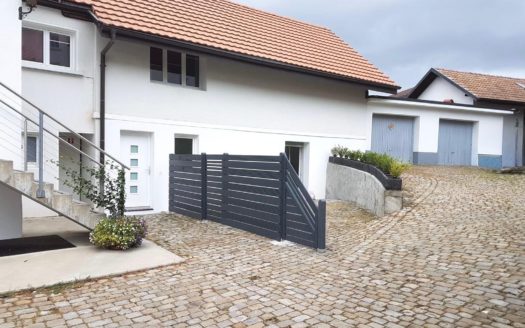 Appartement 2.5 pièces rénové à Granges-Paccot