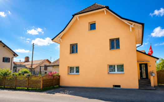 BELLE MAISON INDIVIDUELLE RÉNOVÉE AU CŒUR DE CHÉNENS